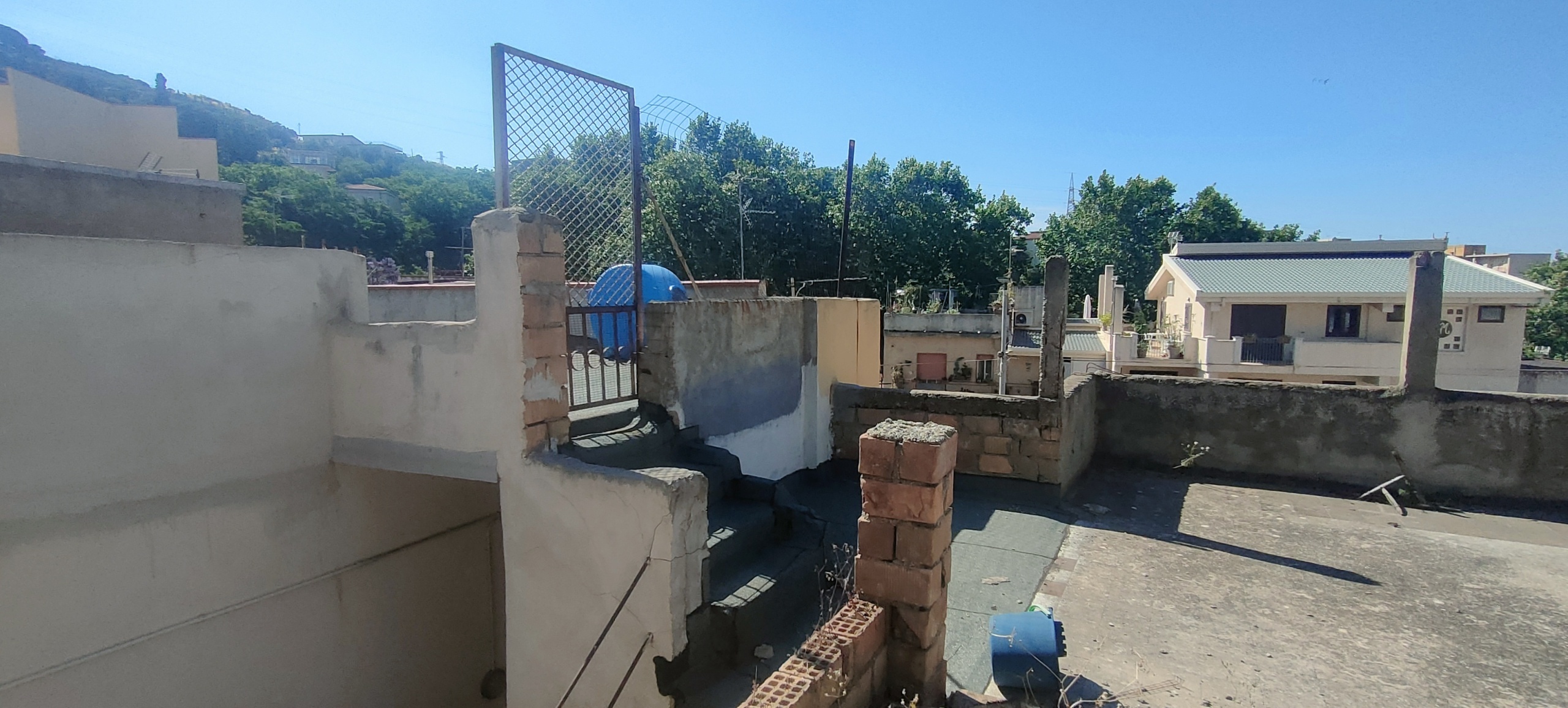 Appartamento da ristrutturare in via eremo botte, Reggio Calabria