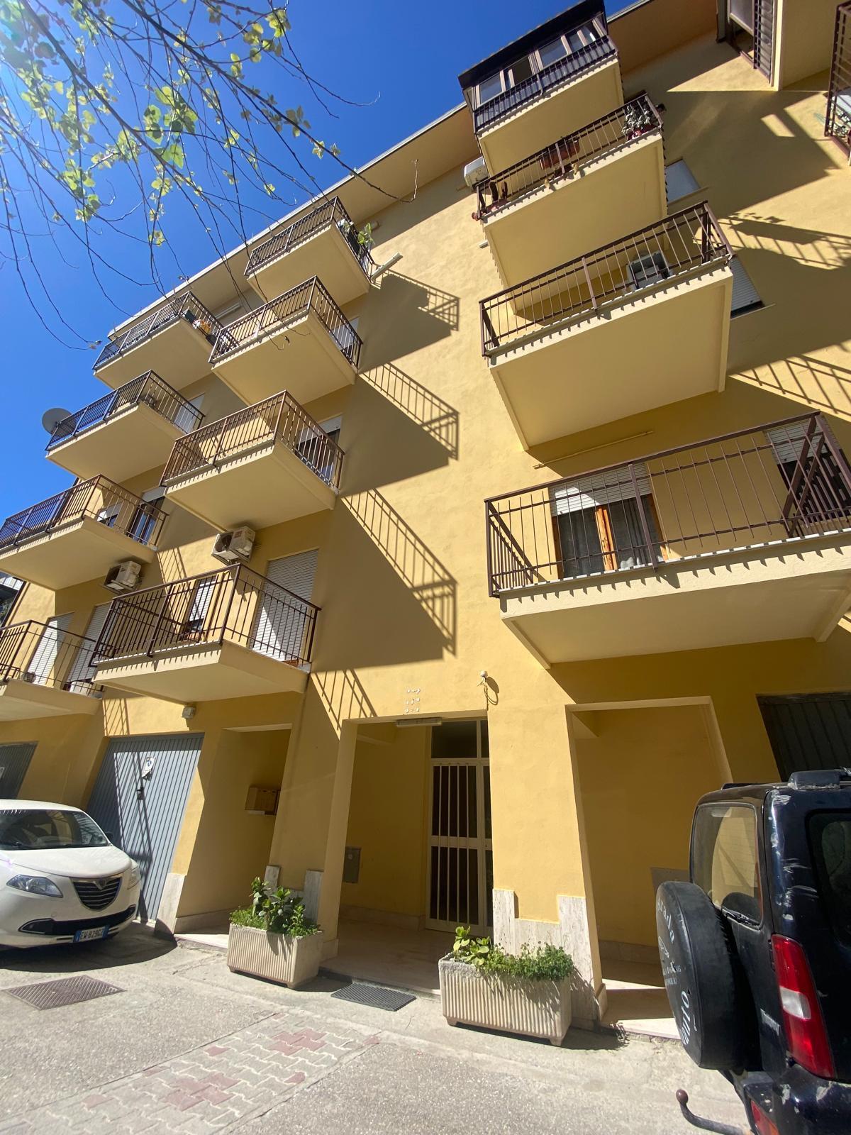 Appartamento in vendita in viale aldo moro 15, Bova Marina