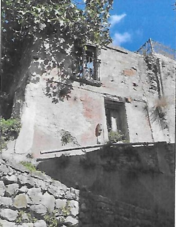 Casa indipendente da ristrutturare in via santo spirito 18, Bova