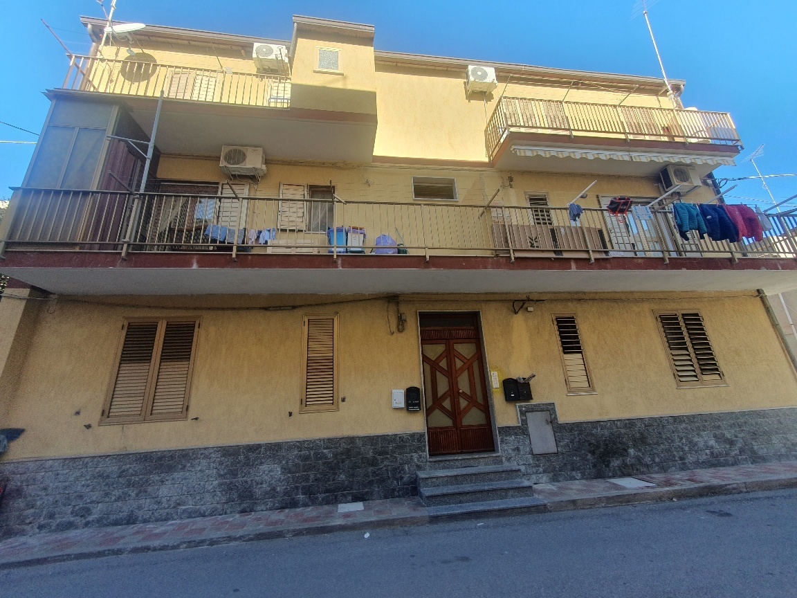 Bilocale in affitto in via oratorio, Bova Marina