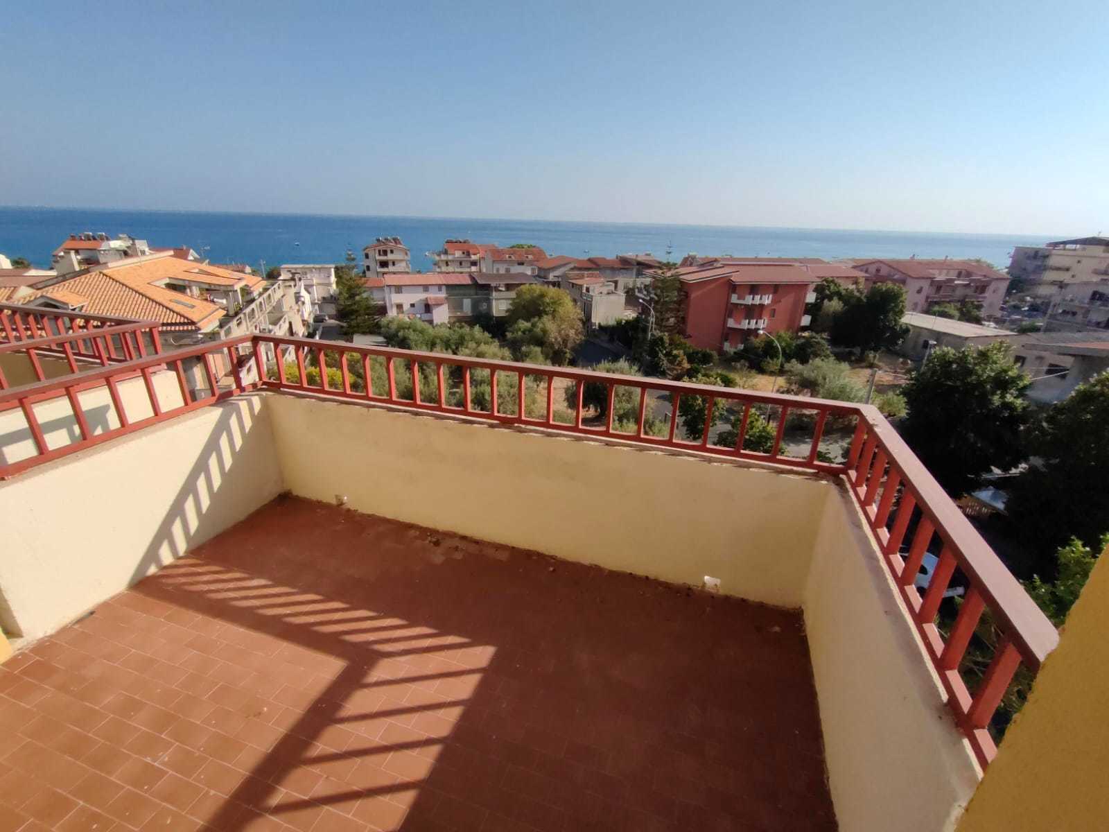 Quadrilocale in vendita in viale aldo moro 4, Bova Marina