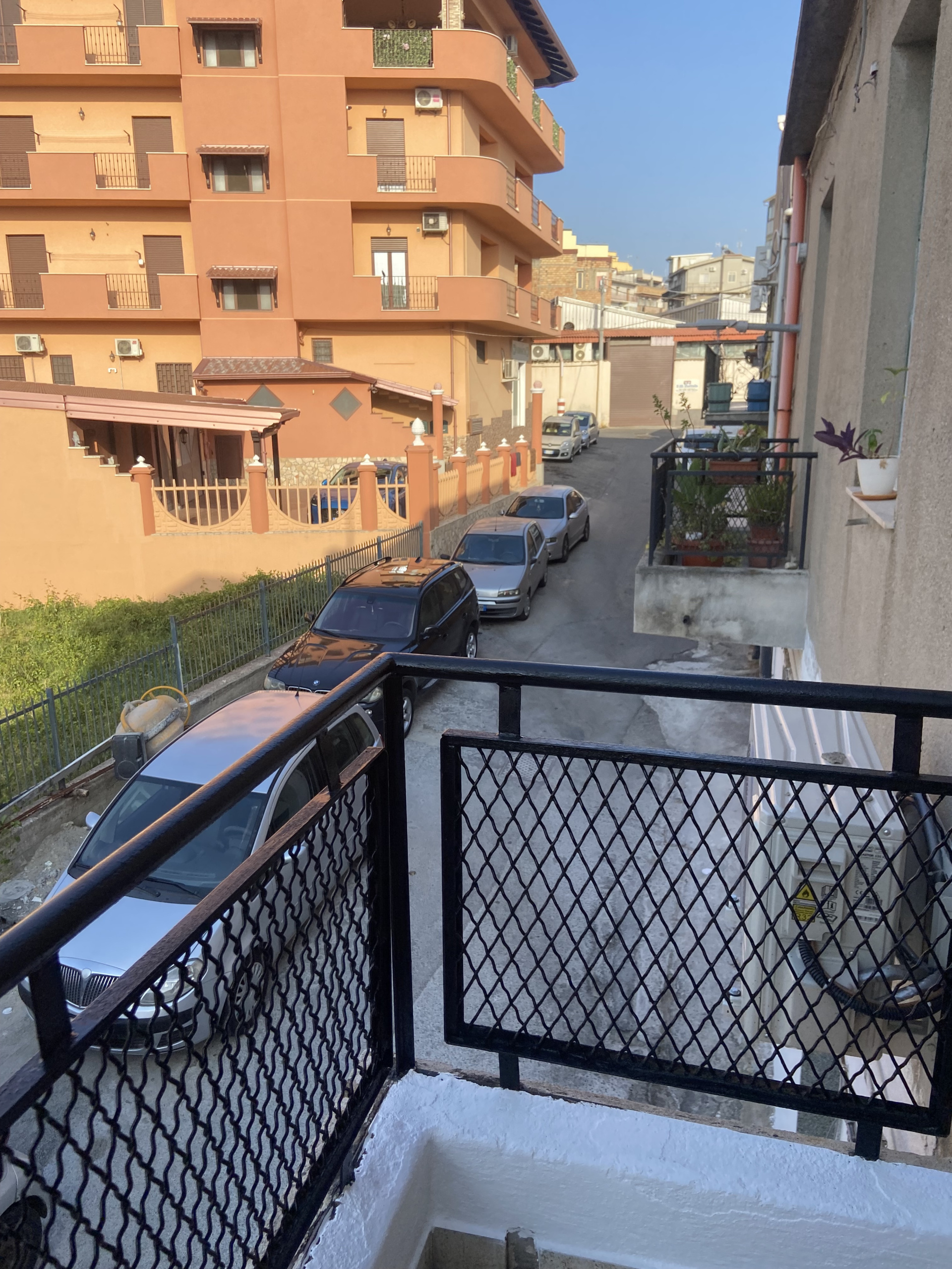 Bilocale ristrutturato in case popolari via saracinello 7-15, Reggio Calabria