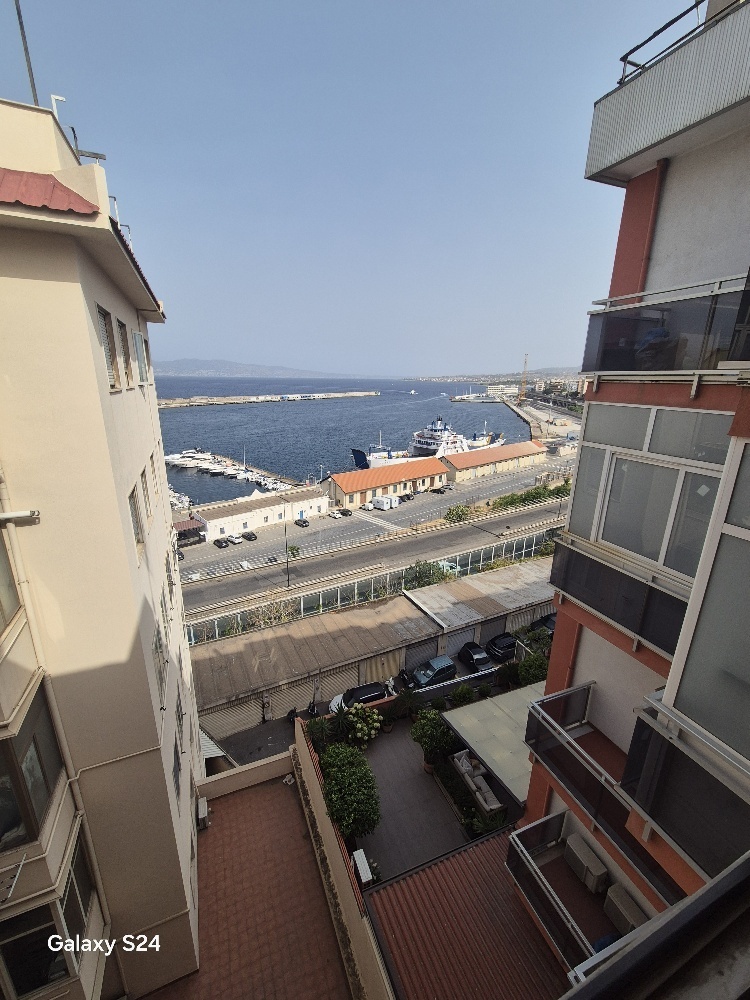 Appartamento con terrazzo in via argine destro annunziata 75, Reggio Calabria