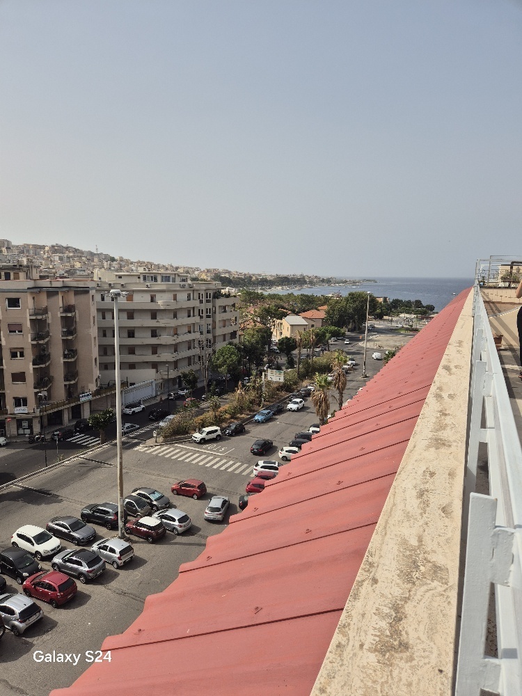 Appartamento con terrazzo in via argine destro annunziata 75, Reggio Calabria