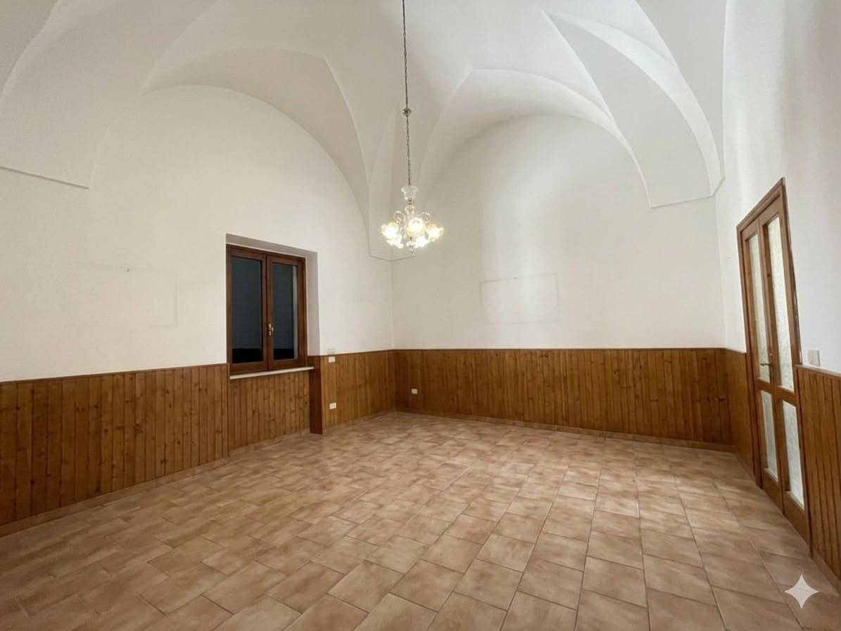 Palazzina/Stabile in vendita a Lecce, Rudiae