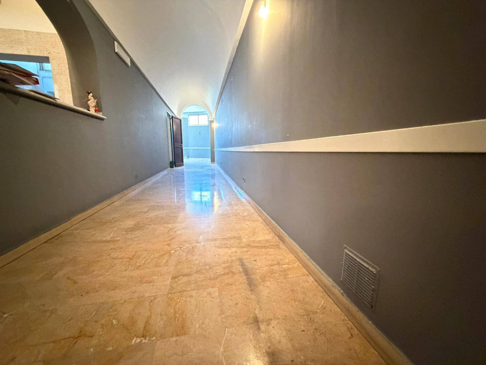 Laboratorio in vendita a Lecce, P. Ariosto