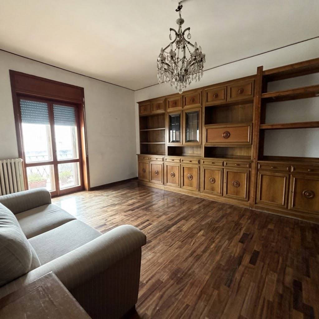 Appartamento in vendita a Lecce, P. Ariosto