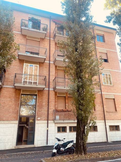 Appartamento con box, Ferrara centro storico