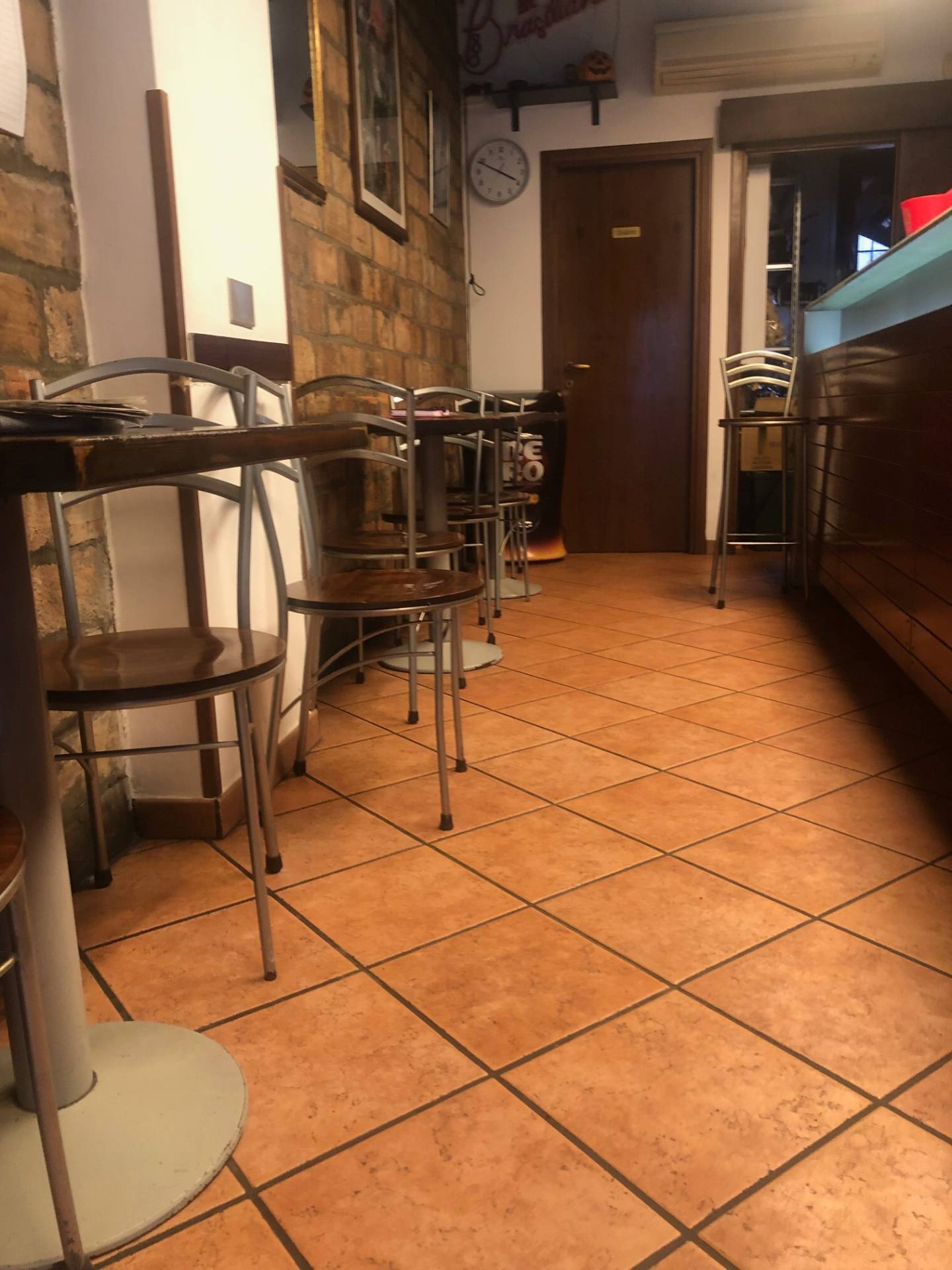 bar in vendita a Ferrara, Centro storico