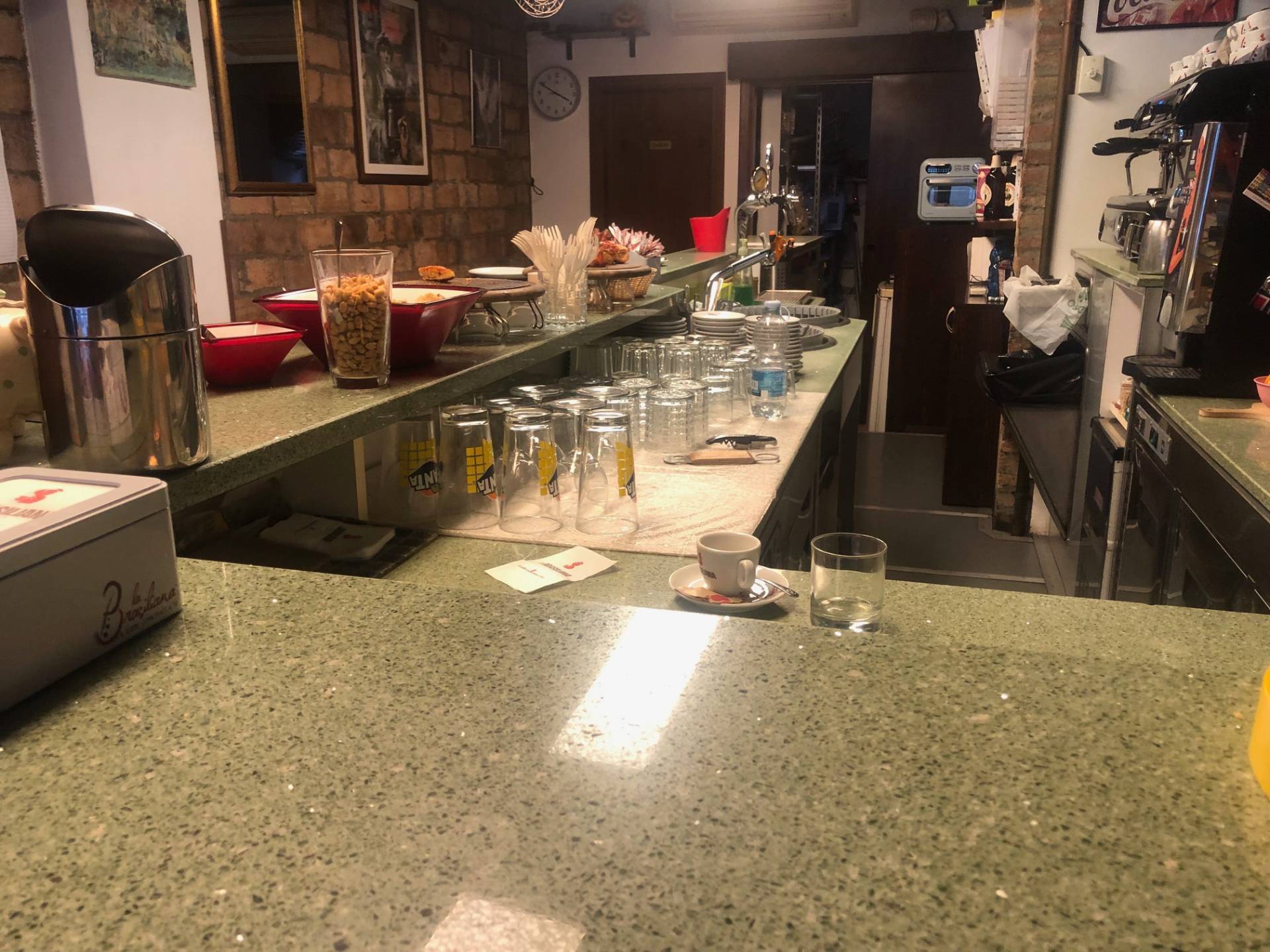 bar in vendita a Ferrara, Centro storico