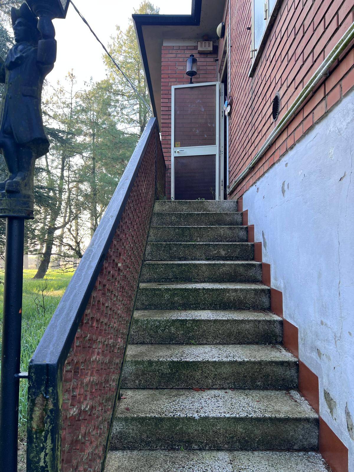 villa singola con parco in vendita a Ferrara, via ravenna