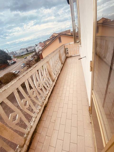 Appartamento in vendita a Ferrara, Via Modena