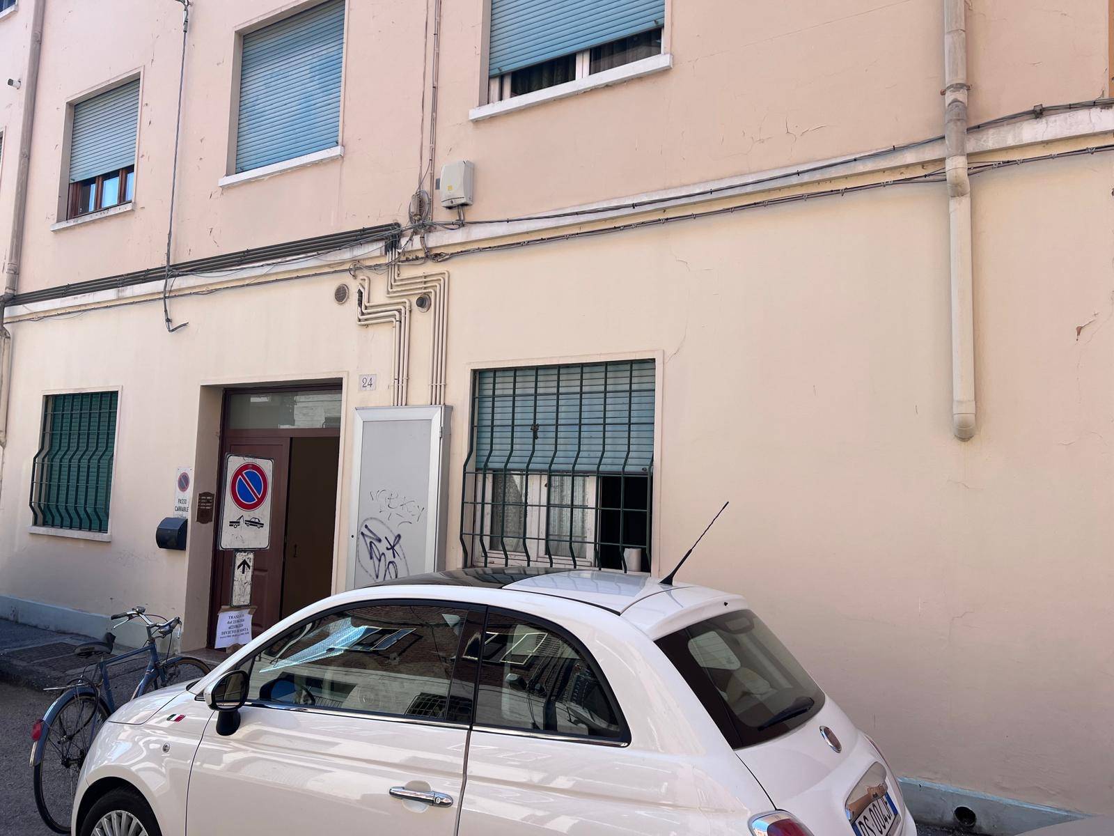 Appartamento in vendita a Ferrara, Centro storico