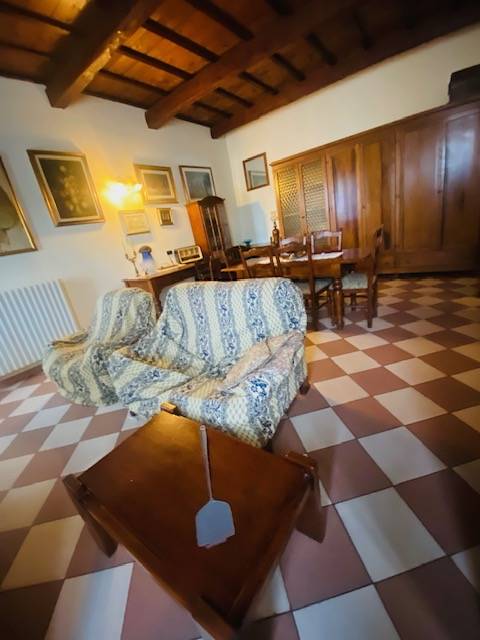 casa con 2 appartamenti garage e giardino- in vendita a Ferrara, Boara