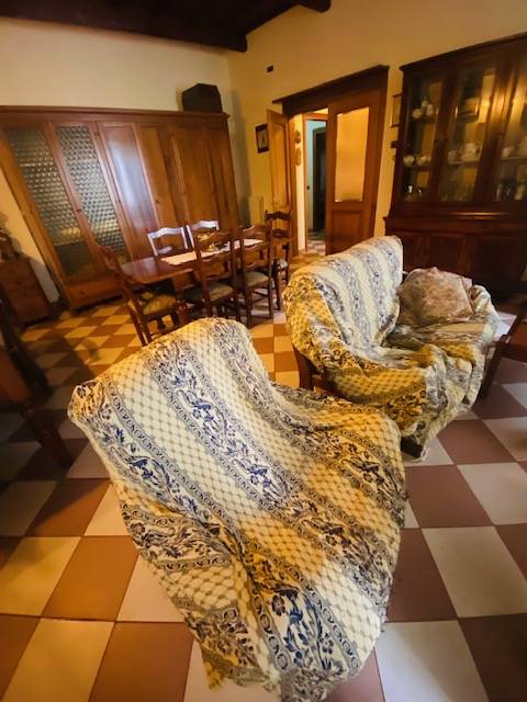 casa con 2 appartamenti garage e giardino- in vendita a Ferrara, Boara