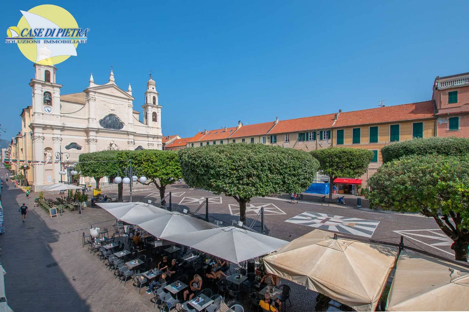 Trilocale in vendita a Pietra Ligure, Centro storico