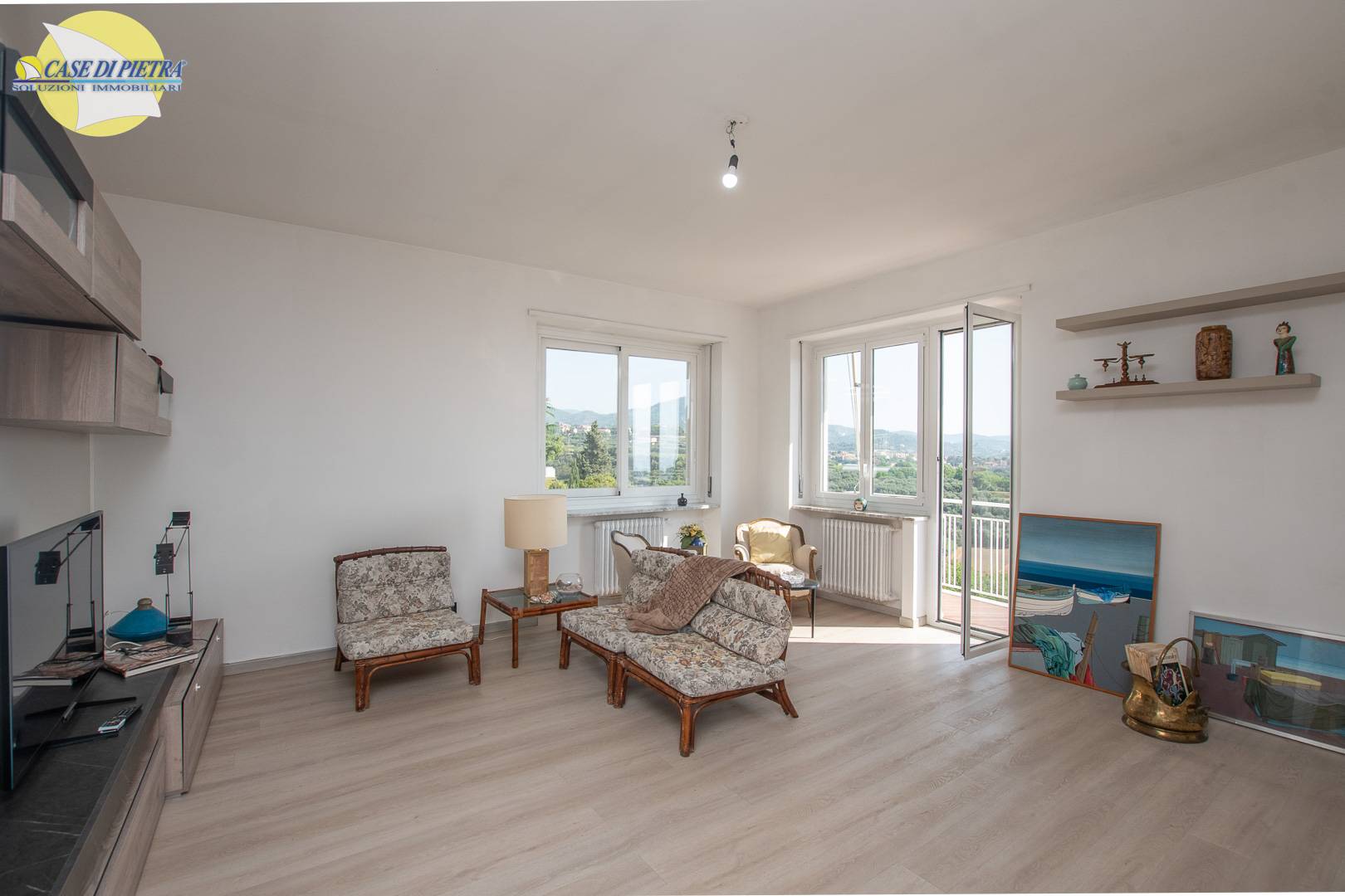 Villa bifamiliare in vendita a Loano