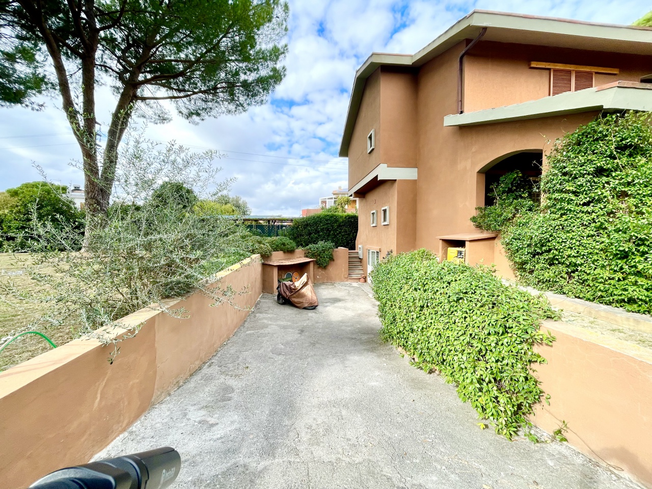 Villa con giardino in via vesuvio, Grosseto