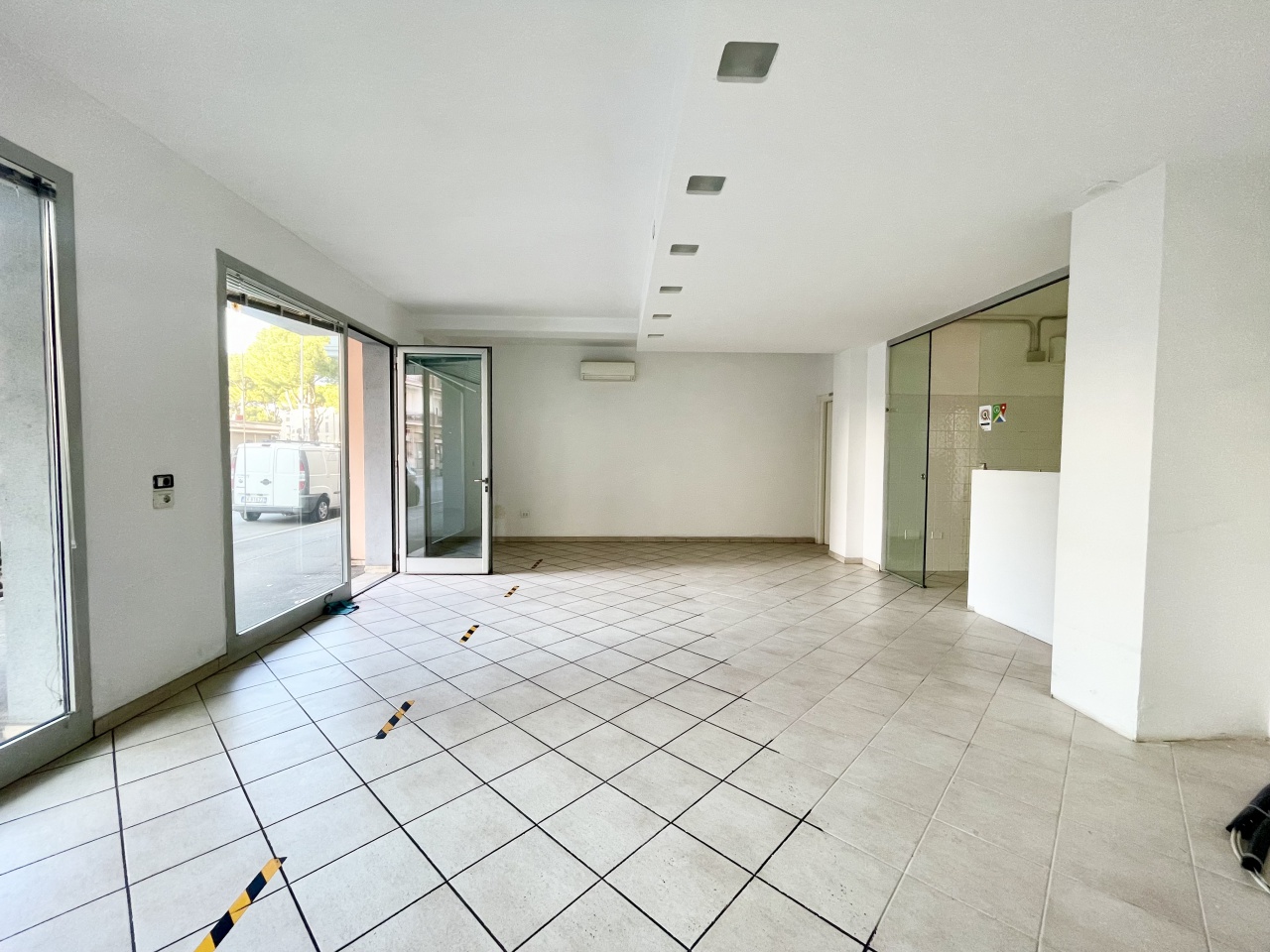 Attivit� commerciale con giardino in via giusti, Grosseto