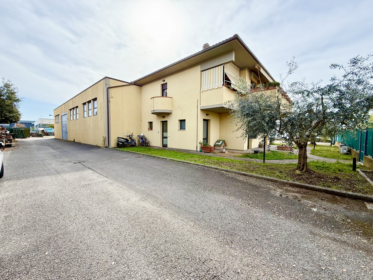 Casa indipendente con terrazzo in via siria, Grosseto