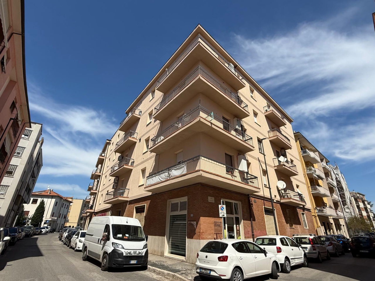 Quadrilocale con terrazzo in via lombardia, Grosseto