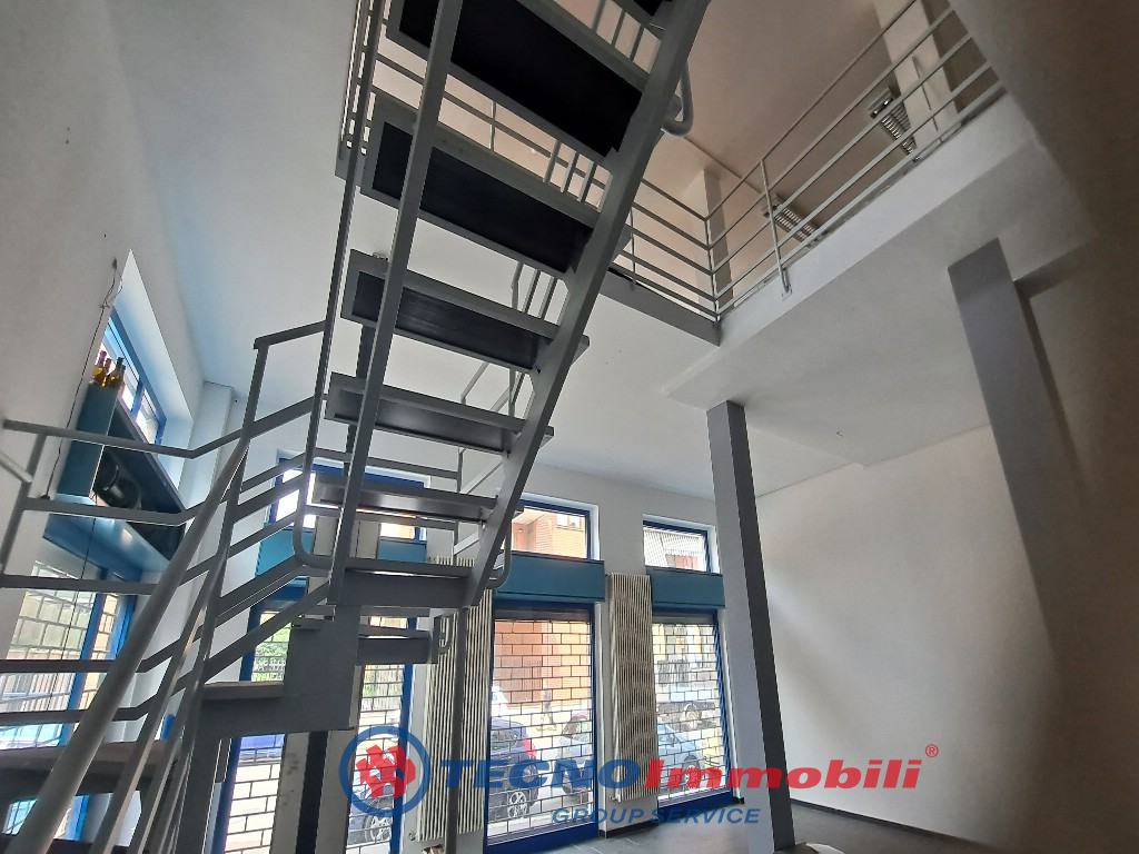 Locale commerciale in affitto, Torino barriera milano