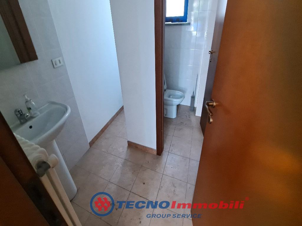 Locale commerciale in affitto, Torino barriera milano