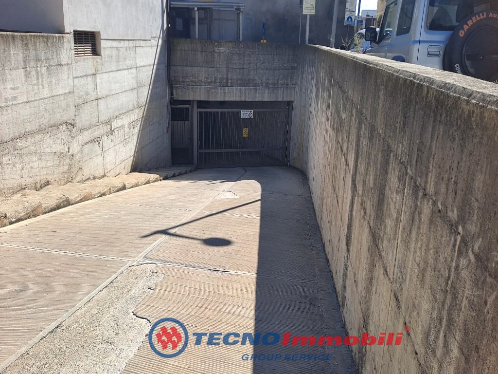 Posto auto coperto con box a Settimo Torinese