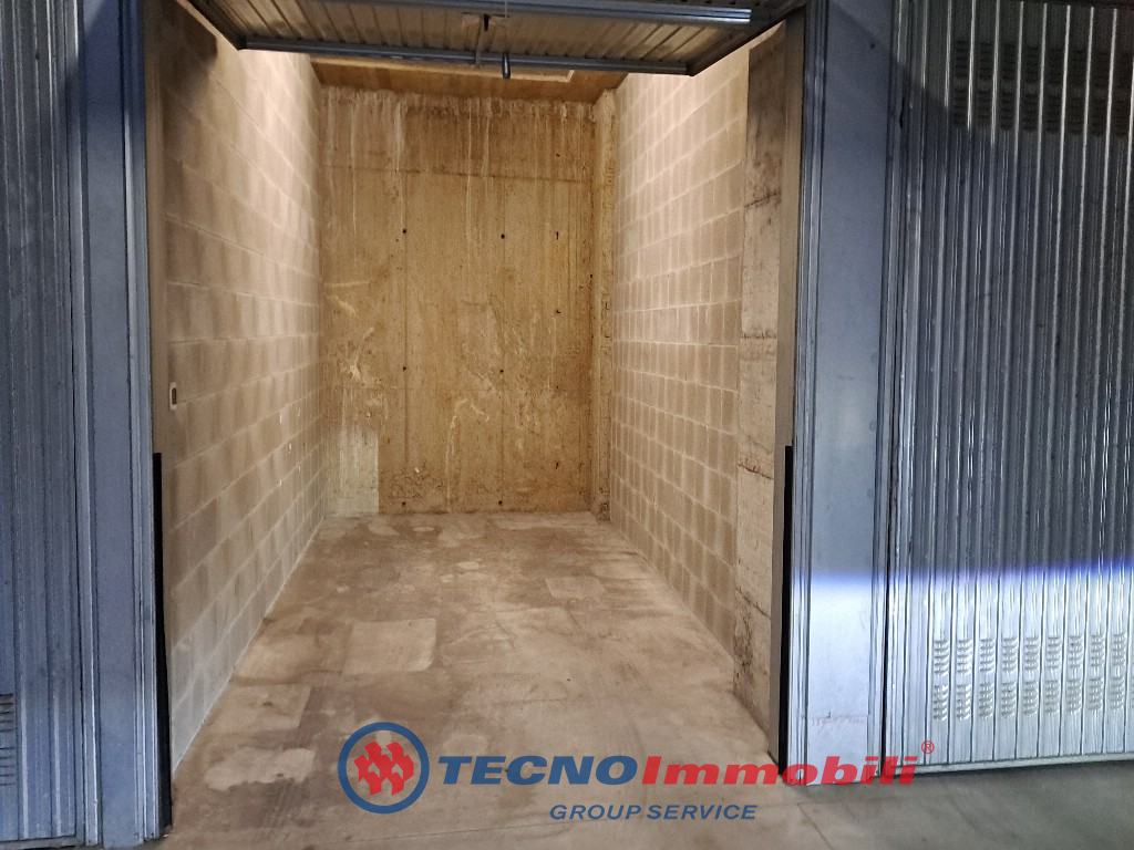 Posto auto coperto con box a Settimo Torinese