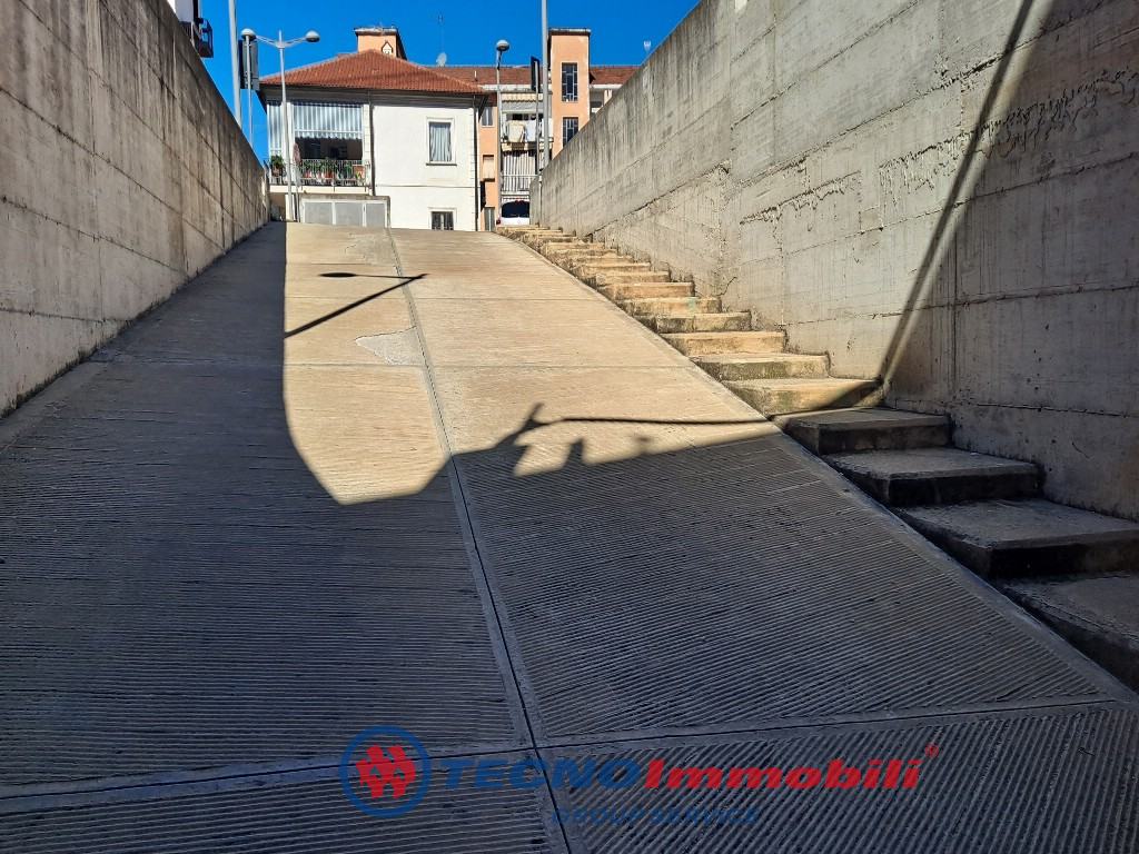 Posto auto coperto con box a Settimo Torinese