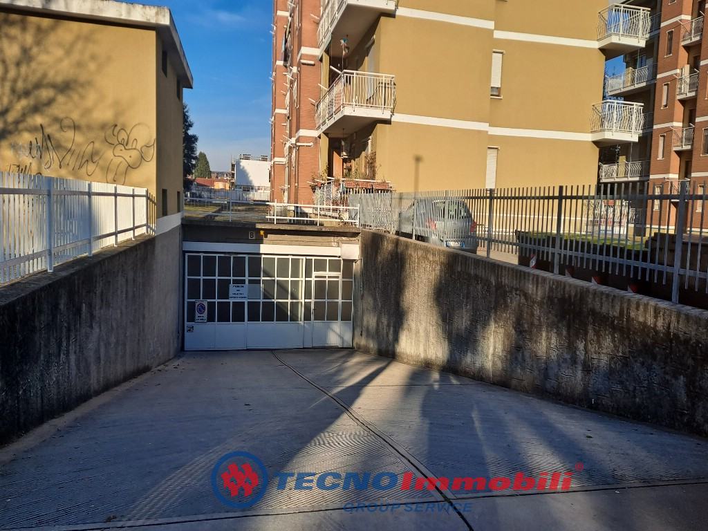 Posto auto coperto in vendita a Settimo Torinese