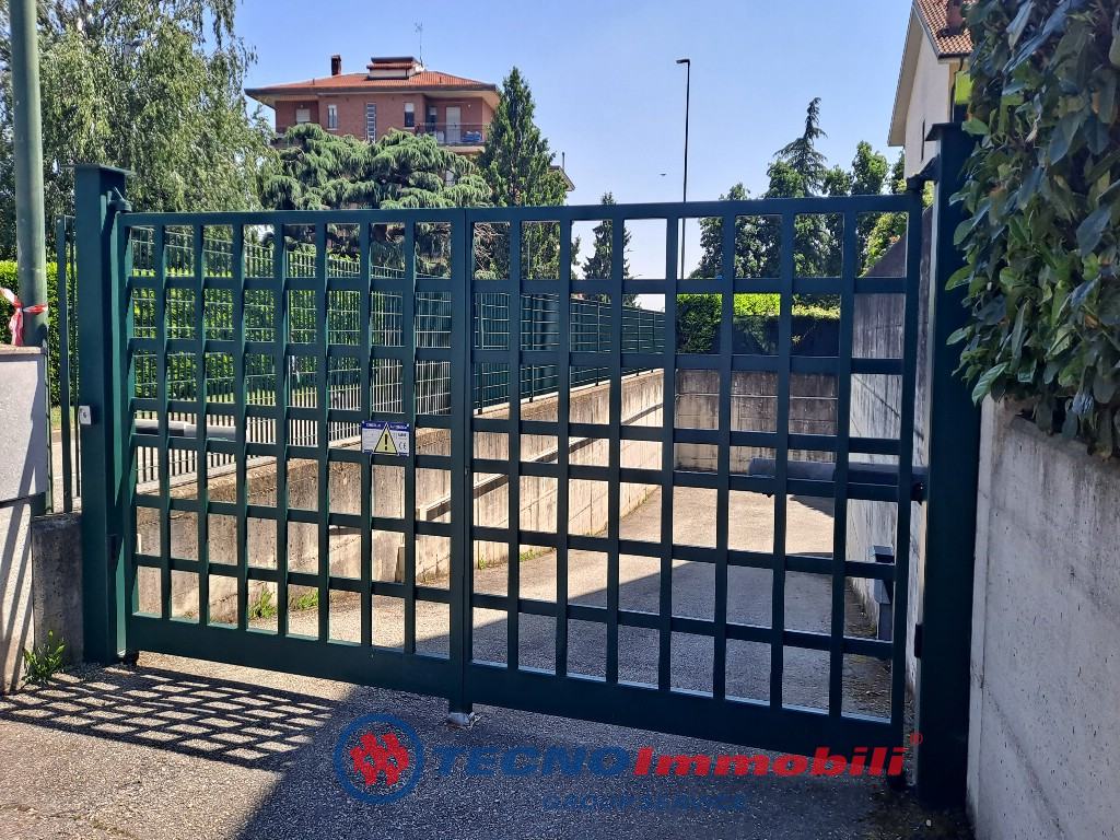 Posto auto coperto in vendita a Chieri