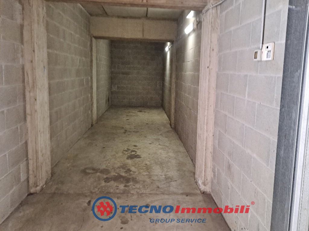Posto auto coperto in vendita a Chieri