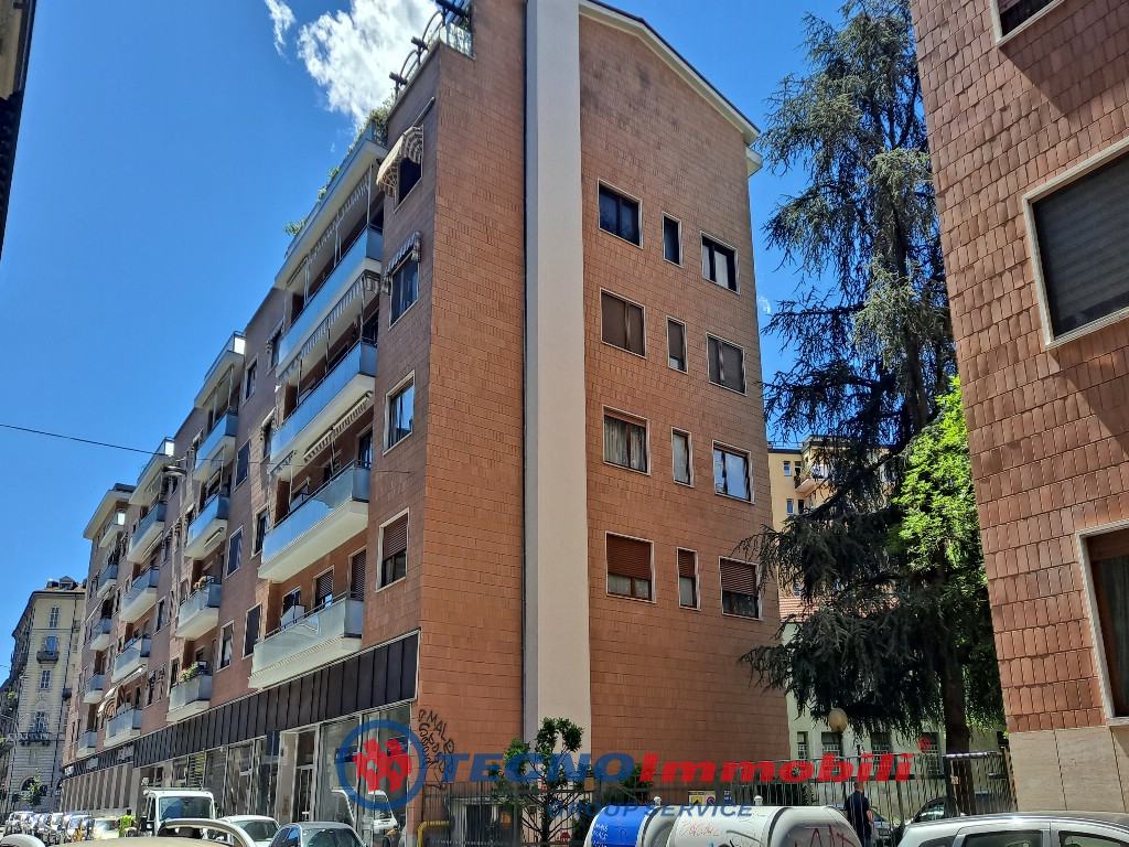 Locale commerciale in affitto, Torino vanchiglia