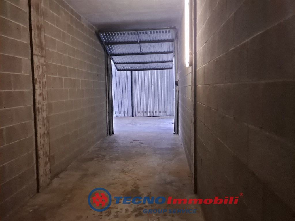 Posto auto coperto in affitto a Settimo Torinese
