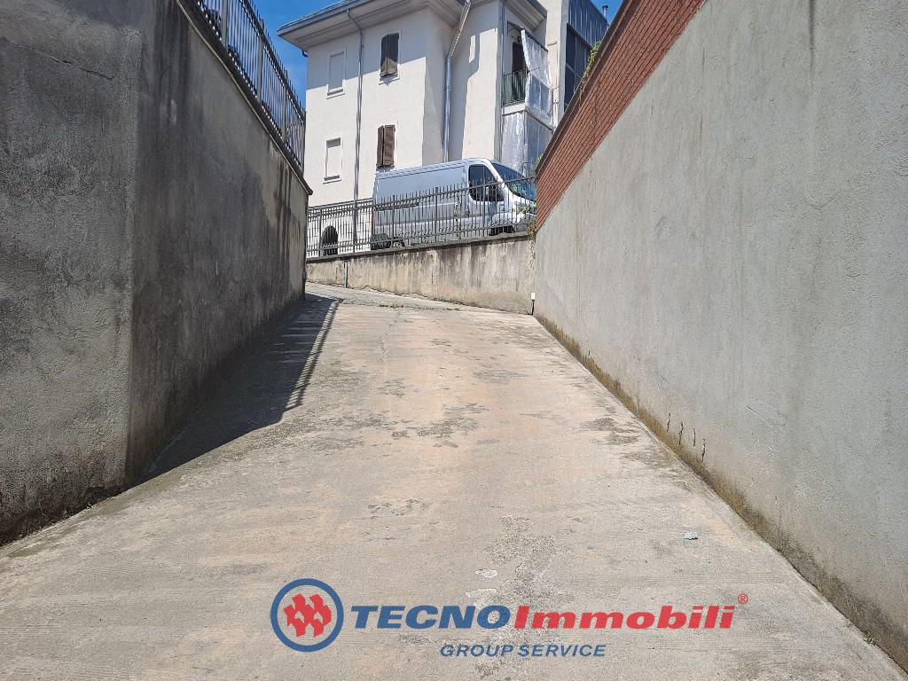 Posto auto coperto in affitto a Settimo Torinese