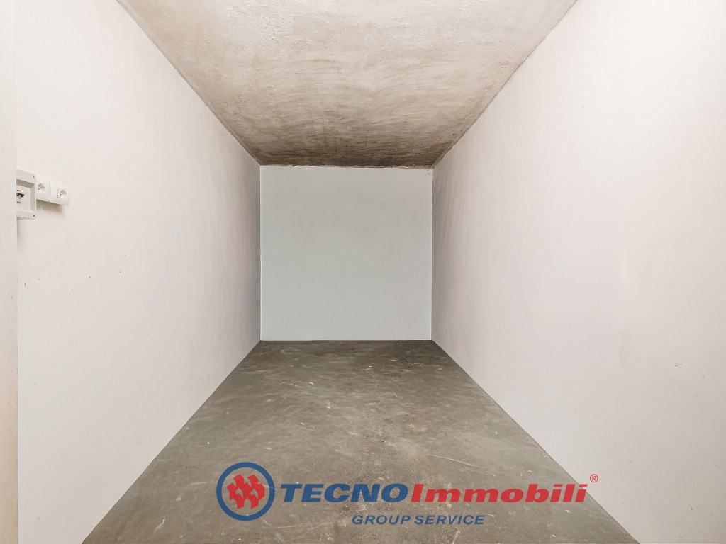 Posto auto coperto con box a Settimo Torinese