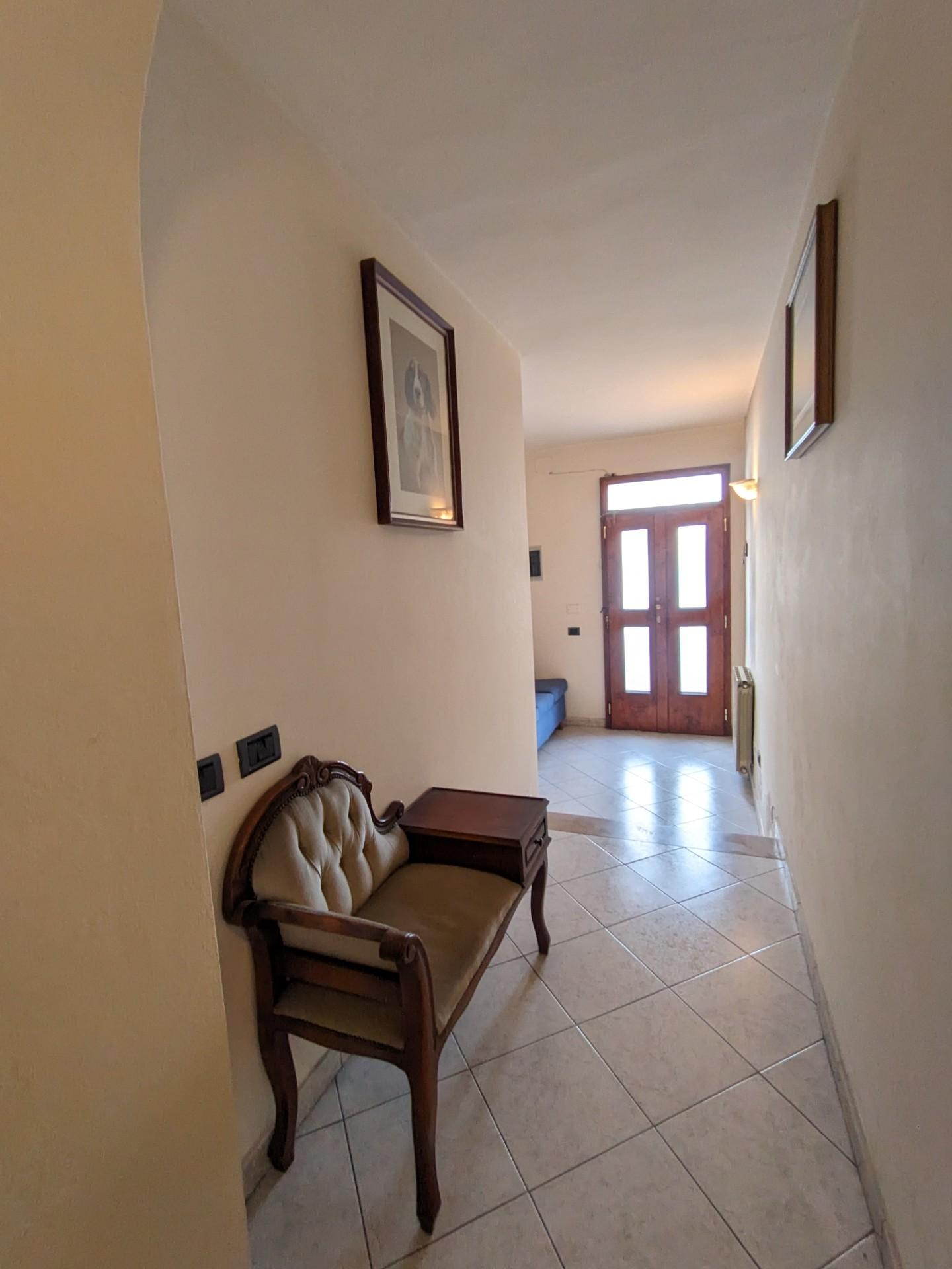 Trilocale con terrazzo, Montopoli in Val d'Arno capanne