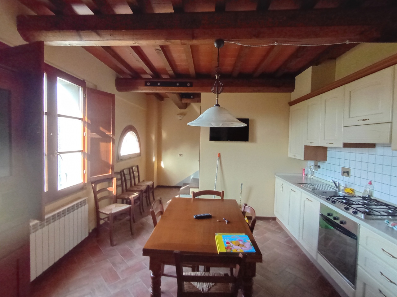 Bilocale in vendita a Gambassi Terme