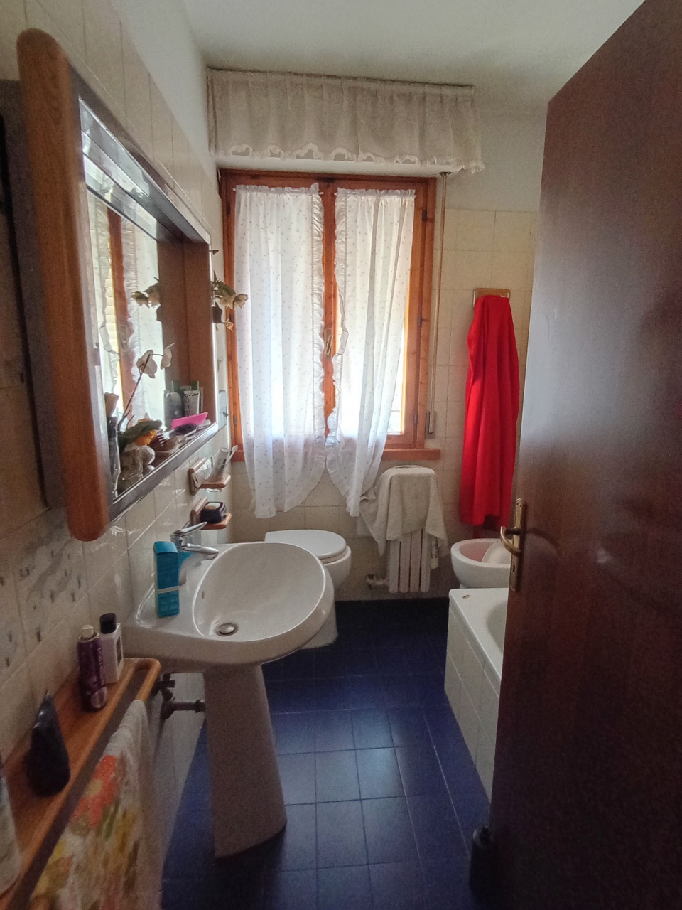 Casa indipendente con box doppio a Gambassi Terme