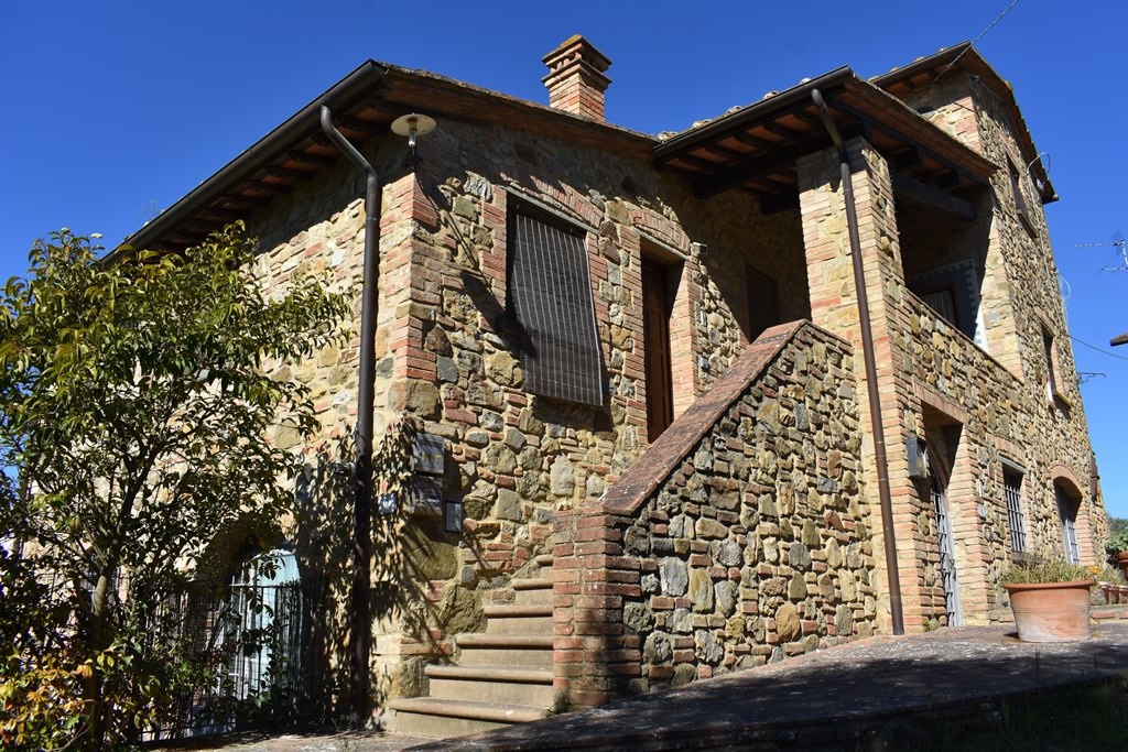 Rustico con giardino a Gambassi Terme