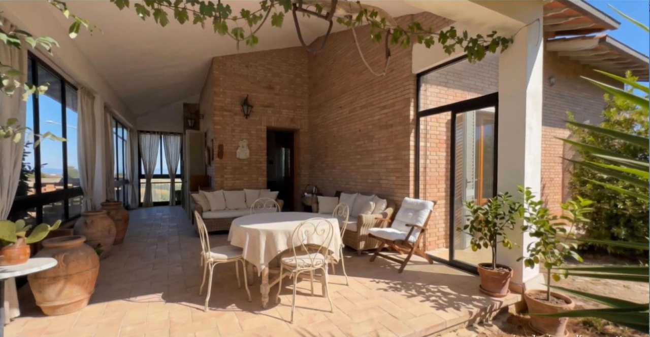 Villa con giardino a Montaione