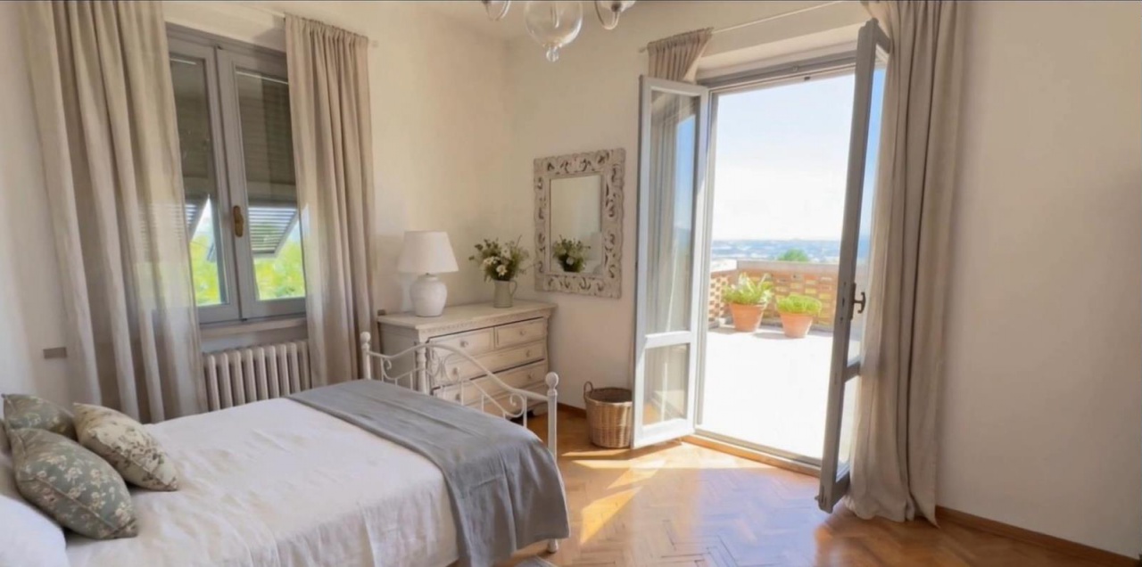 Villa con giardino a Montaione