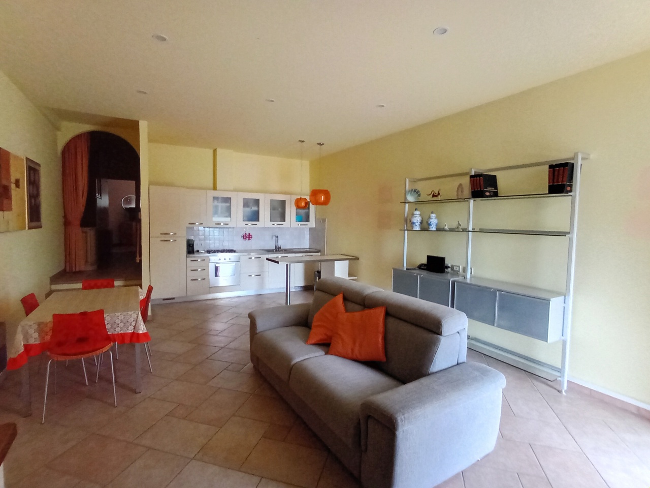 Casa indipendente in vendita a Gambassi Terme