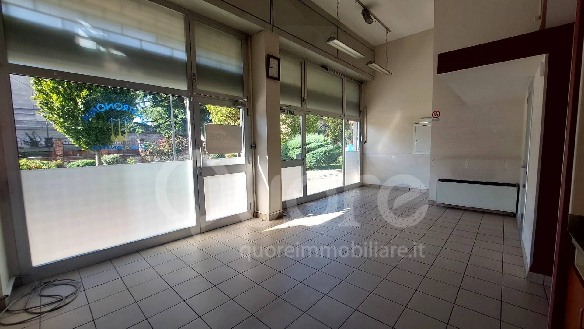 Negozio in vendita a Udine, Semicentro