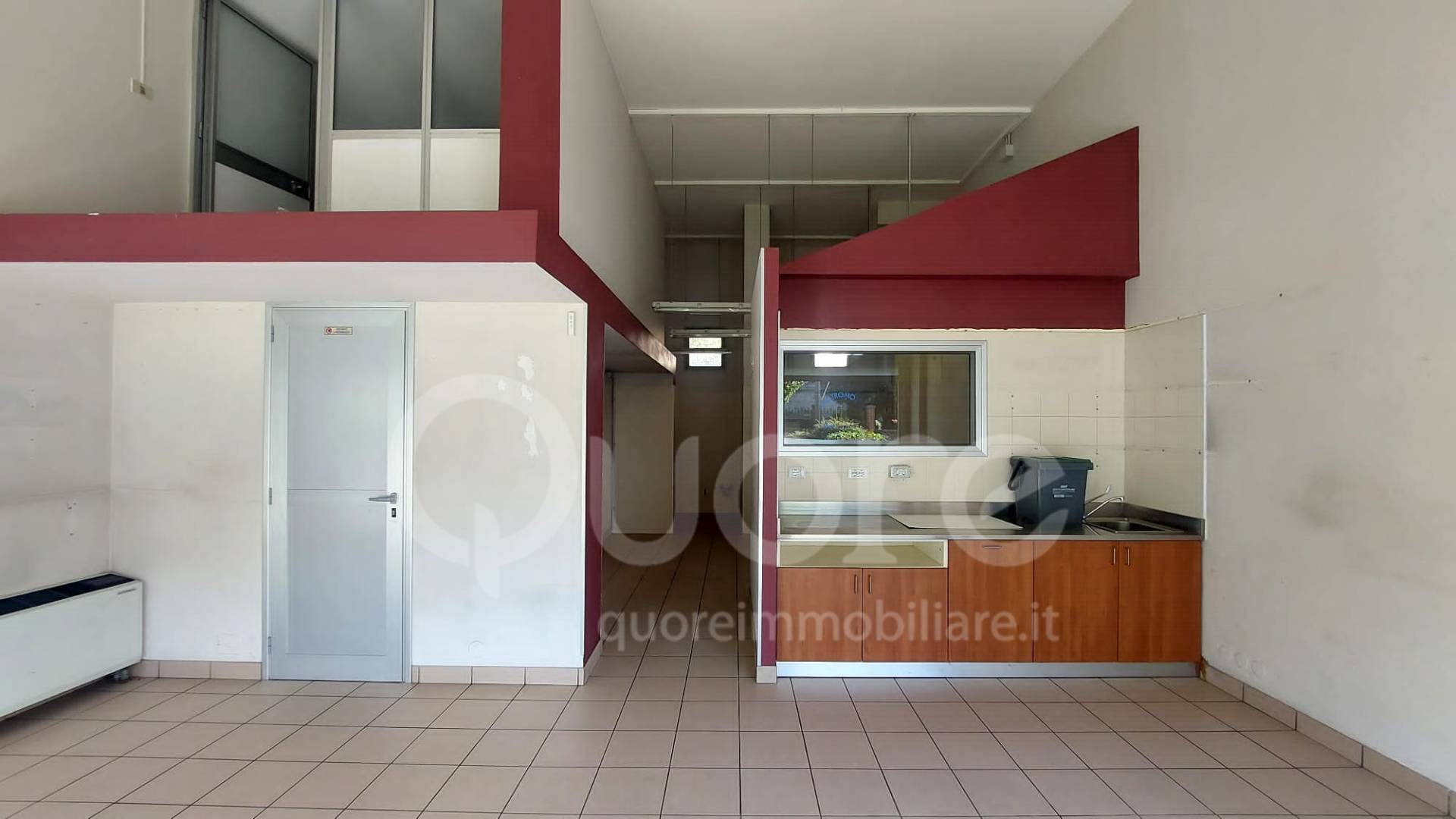 Negozio in vendita a Udine, Semicentro