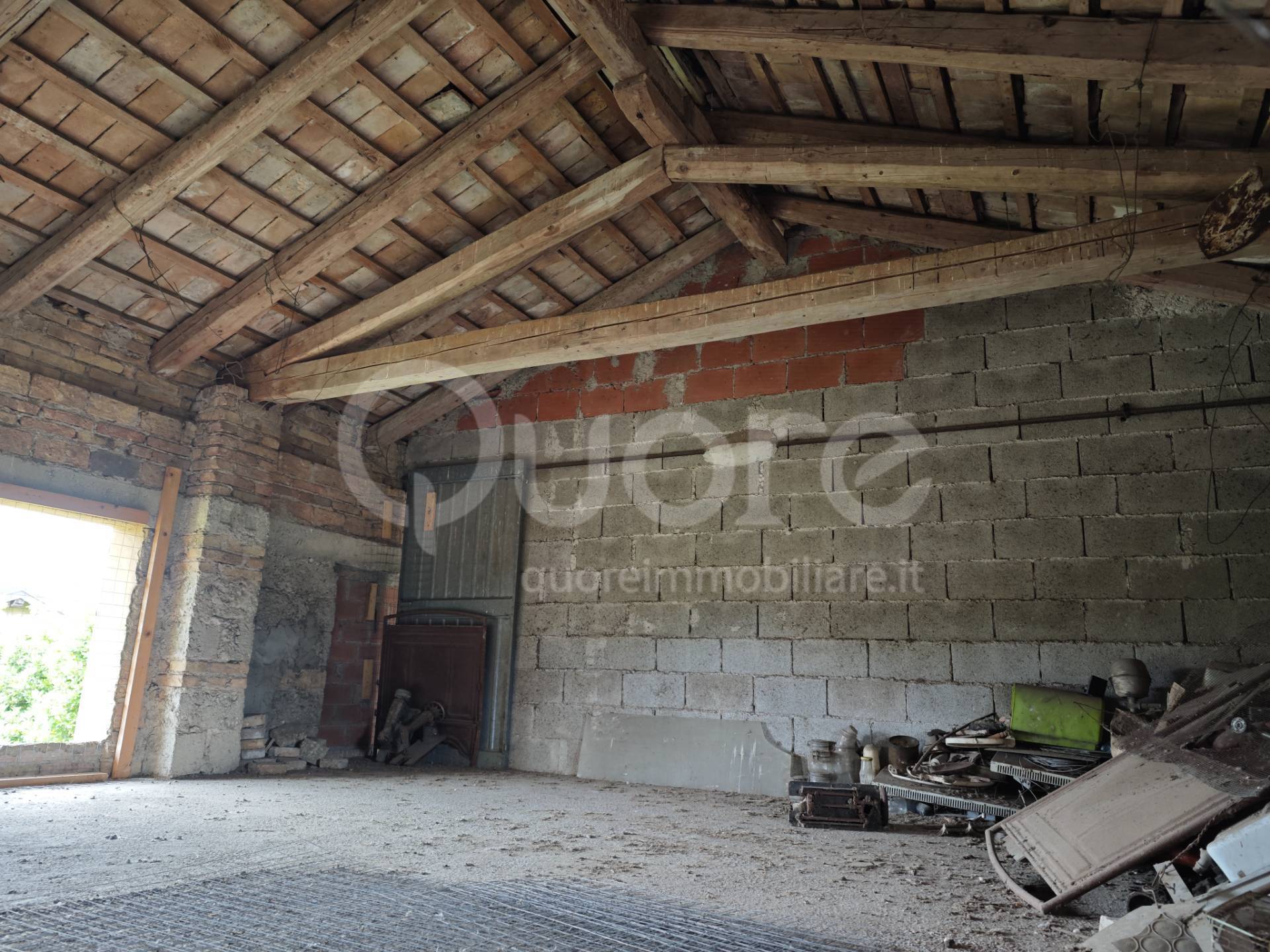 Casa indipendente in vendita a Buja, Tomba