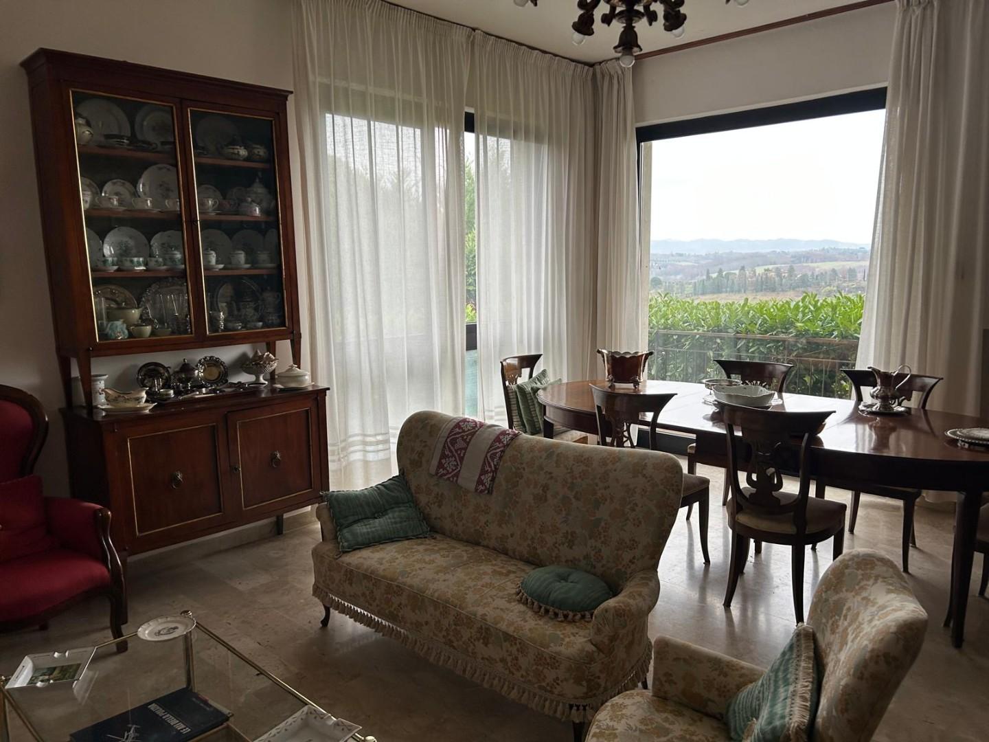 Villa con giardino a Siena