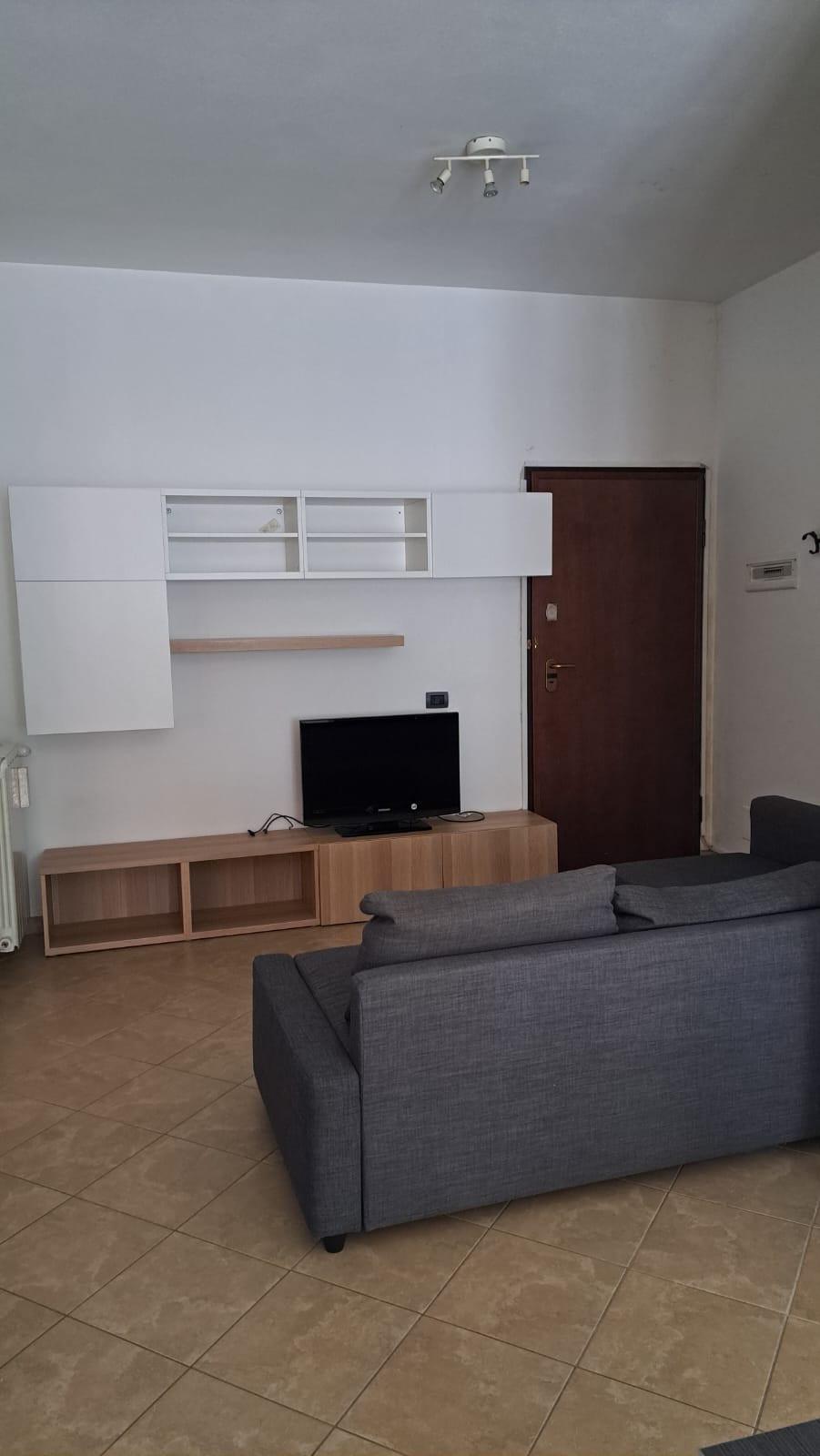 Bilocale arredato in affitto, Siena colonna san marco