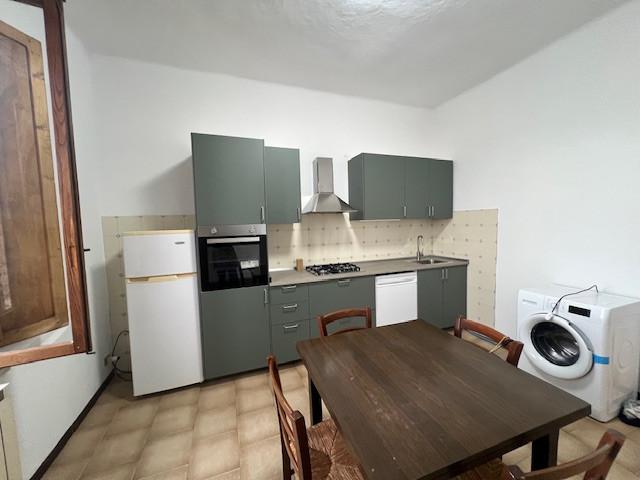 Trilocale arredato in affitto a Siena